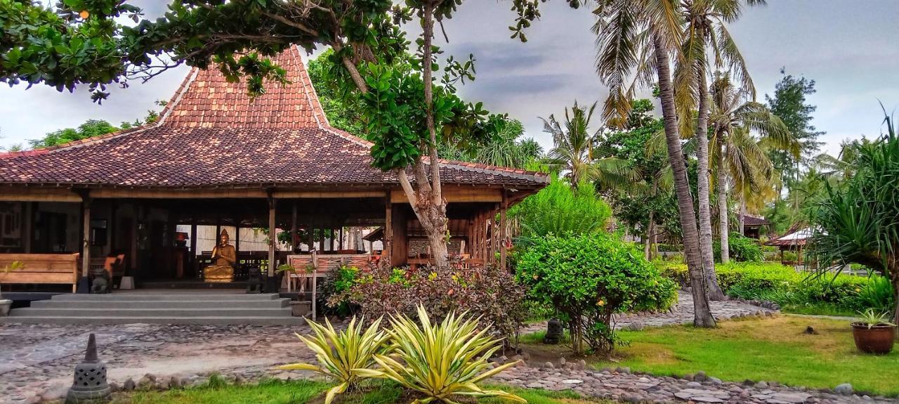 เดซาดูเนียเบด้า Hotel กีลีตราวางัน ภายนอก รูปภาพ