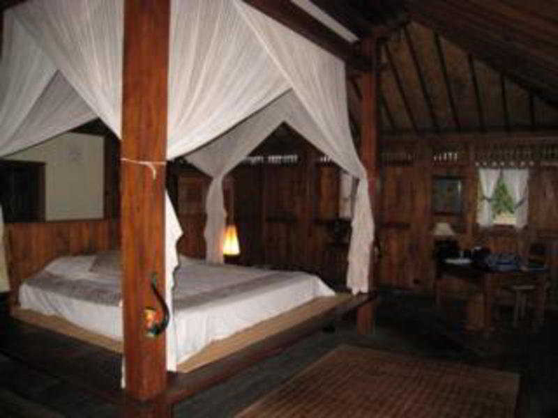 เดซาดูเนียเบด้า Hotel กีลีตราวางัน ภายนอก รูปภาพ