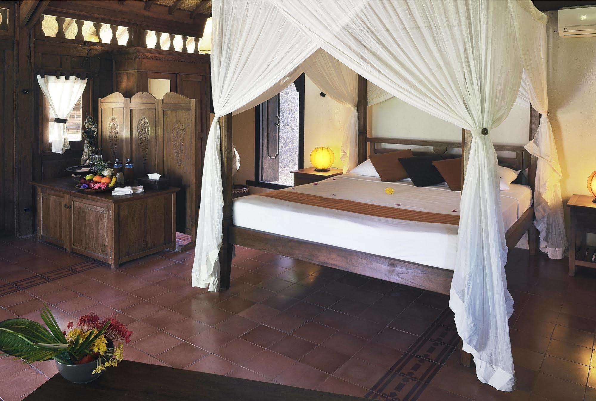 เดซาดูเนียเบด้า Hotel กีลีตราวางัน ภายนอก รูปภาพ